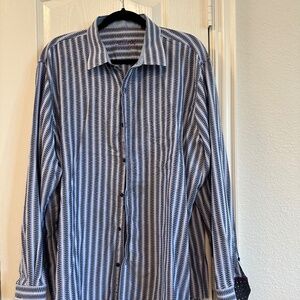 Used long sleeve white and blue ahirt
